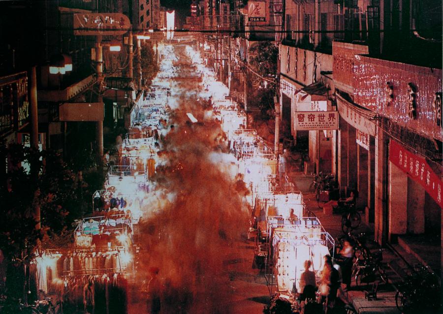 13.9江汉路夜市1992年.jpg